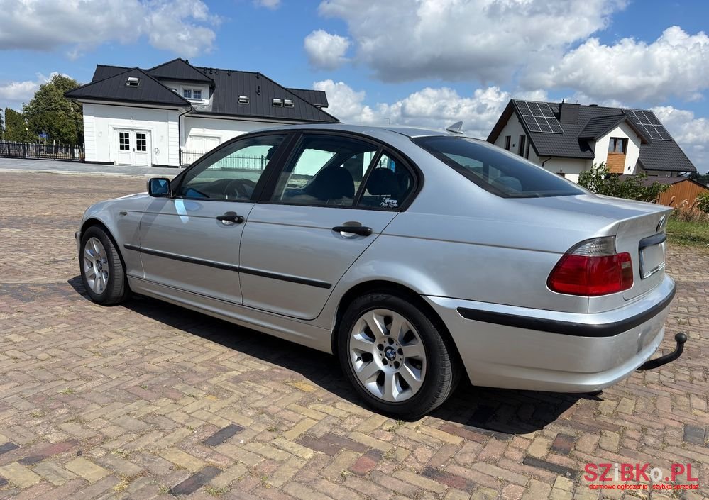 2004' BMW 3 Series 318D photo #2