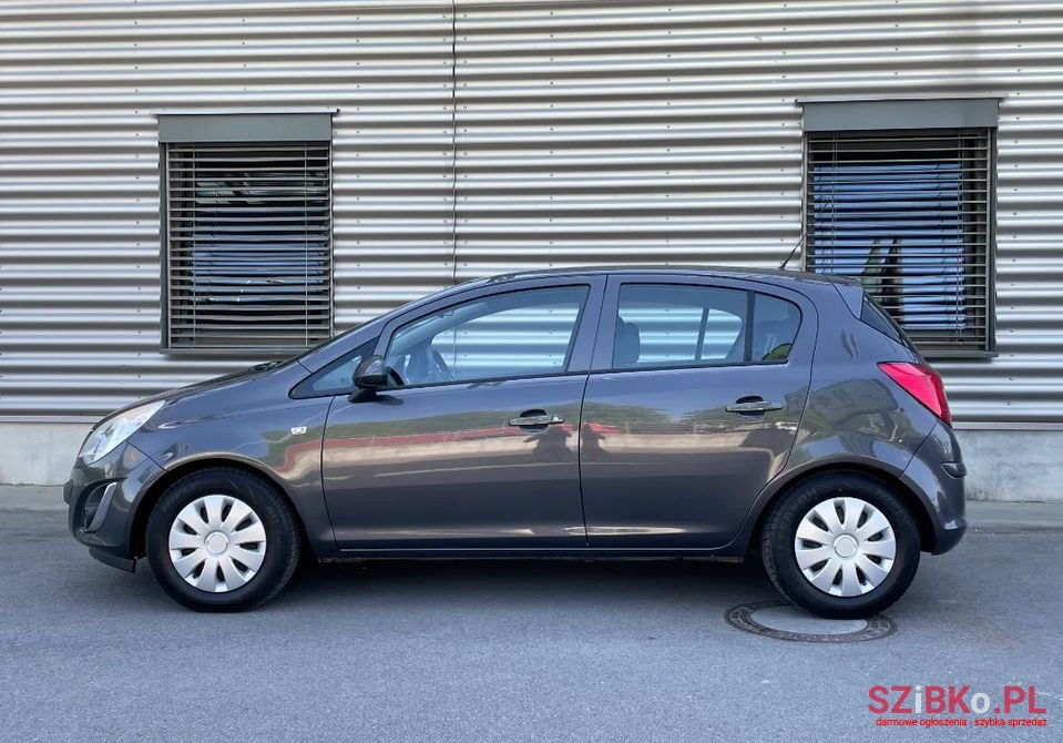 2012' Opel Corsa photo #1
