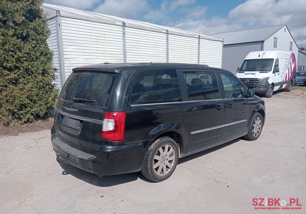 2014' Chrysler Town & Country 3.6 Limited photo #6
