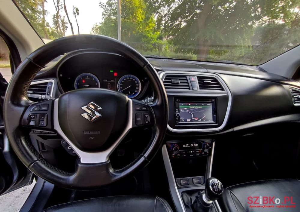 2014' Suzuki SX4 S-Cross photo #6