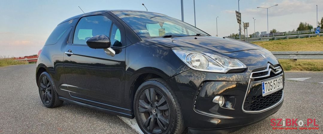 2011' Citroen DS3 photo #3