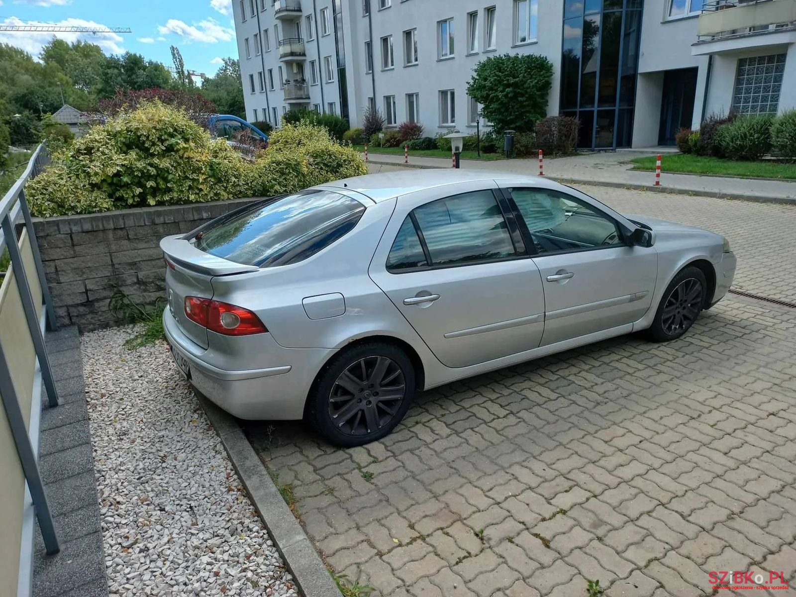 2005' Renault Laguna photo #5