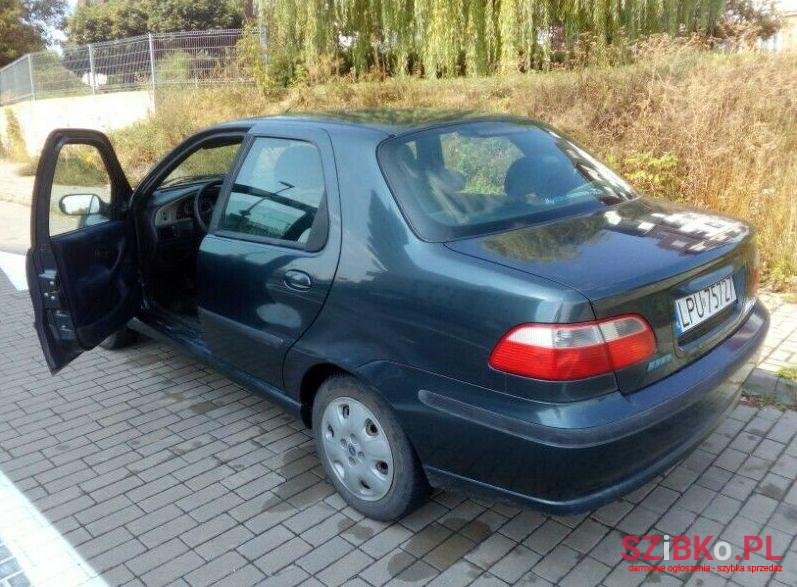 2002' Fiat Albea photo #1
