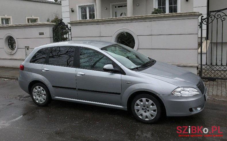 2005' Fiat Croma photo #2