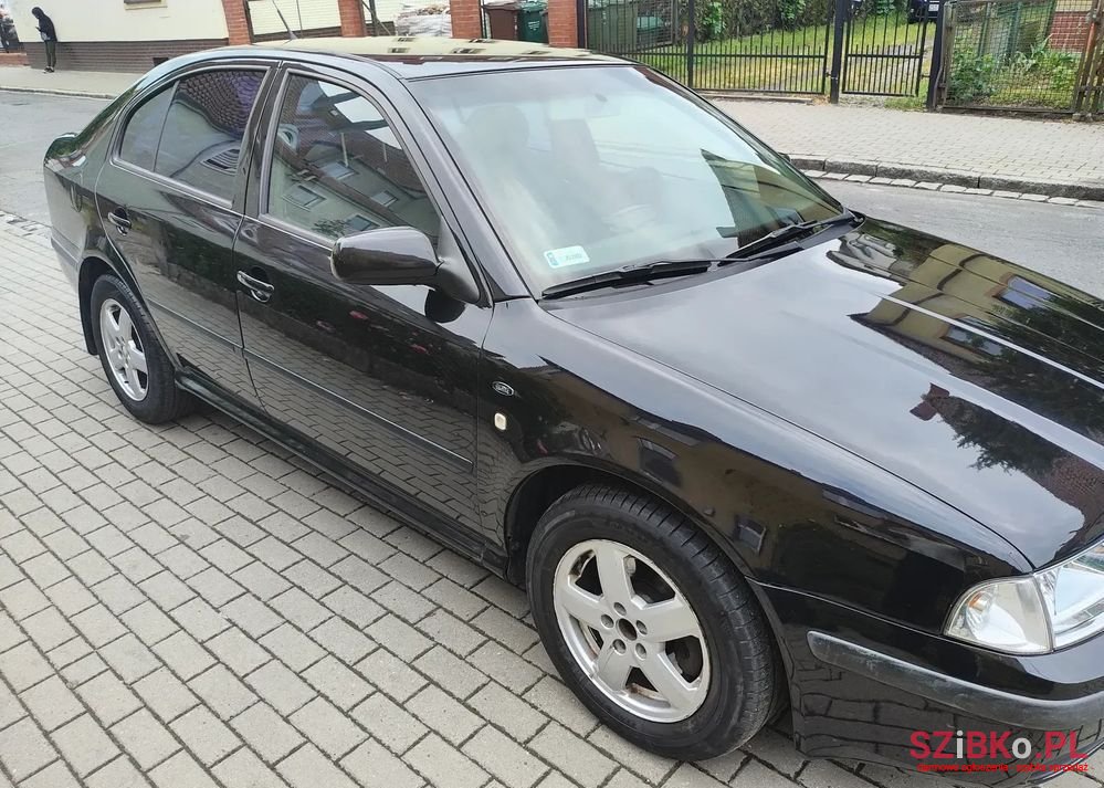 2002' Skoda Octavia 1.9 Tdi Elegance photo #1