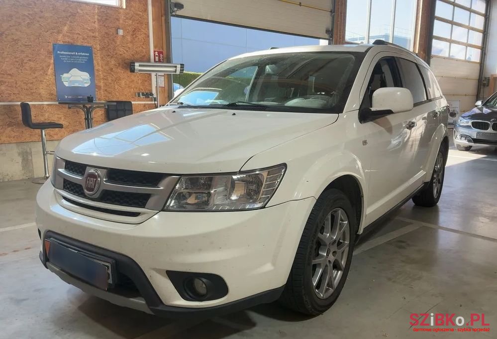 2014' Fiat Freemont photo #1