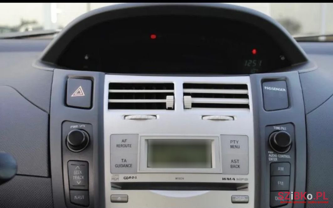 2007' Toyota Yaris photo #5