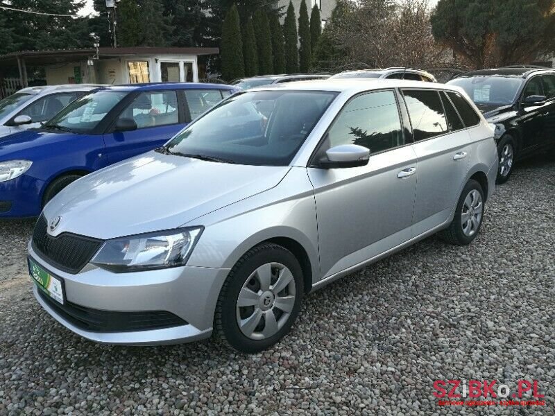 2016' Skoda Fabia photo #2