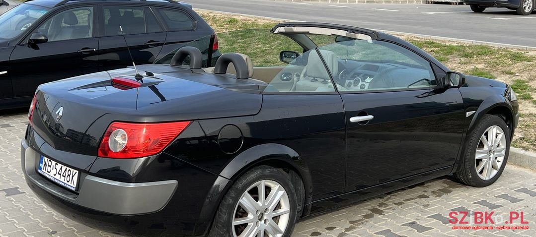 2005' Renault Megane photo #2