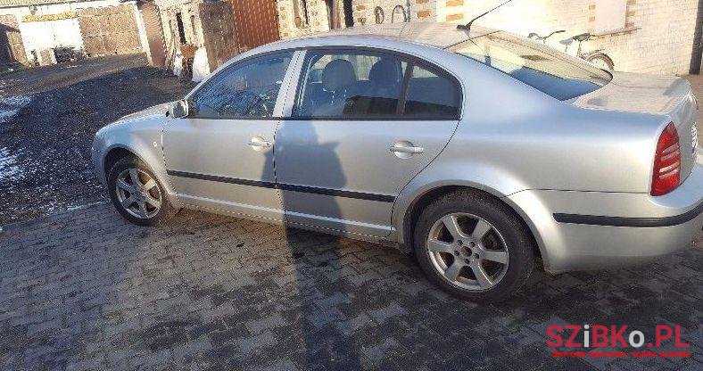 2004' Skoda Superb photo #2