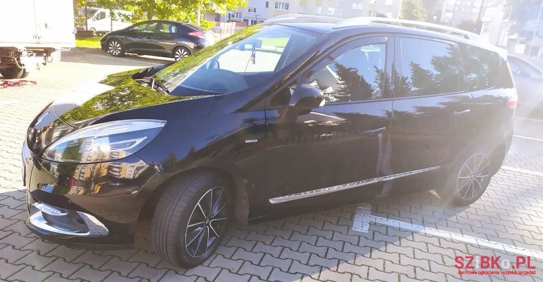 2012' Renault Grand Scenic photo #4