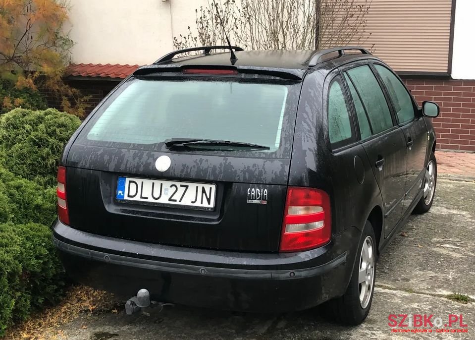 2001' Skoda Fabia photo #3