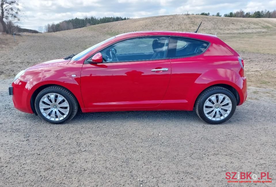 2011' Alfa Romeo MiTo photo #2