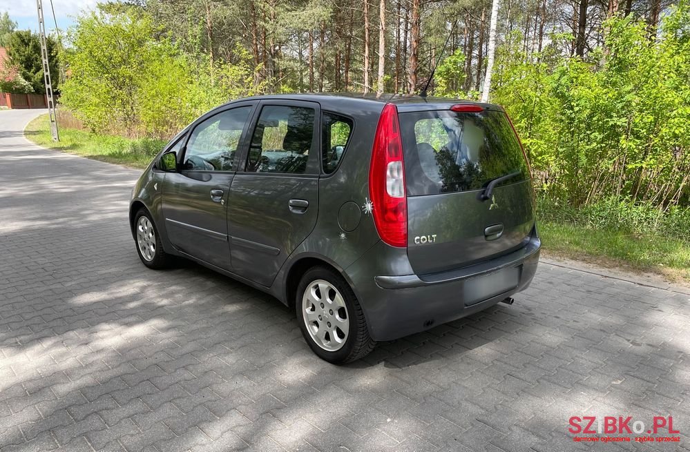 2007' Mitsubishi Colt photo #4