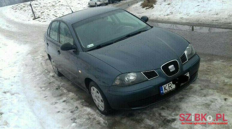 2004' SEAT Cordoba photo #1