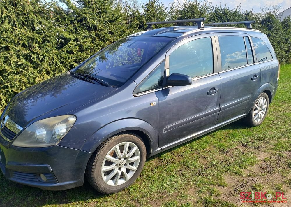 2007' Opel Zafira 1.9 Cdti Cosmo photo #3