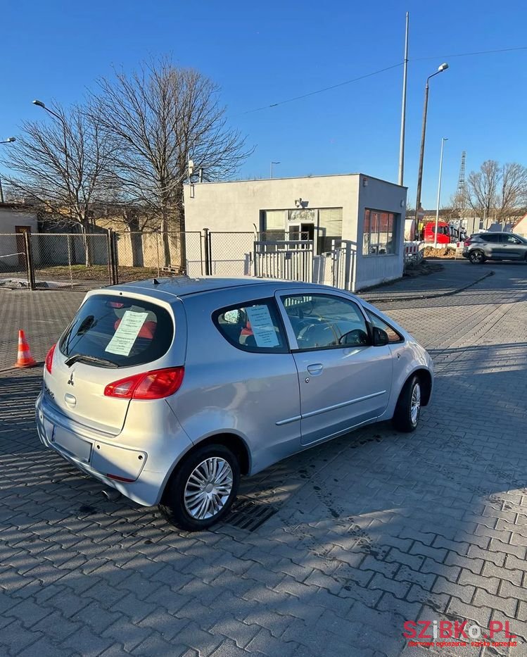 2005' Mitsubishi Colt photo #1