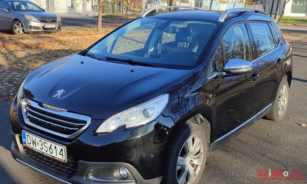 2014' Peugeot 2008 photo #1