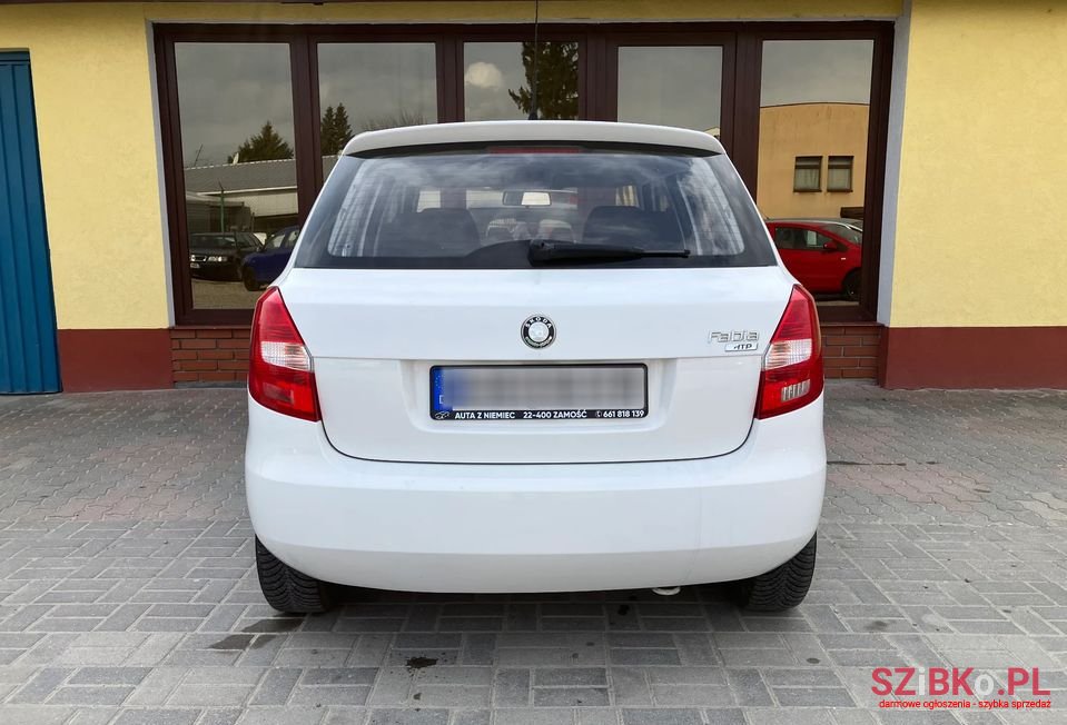 2009' Skoda Fabia photo #5