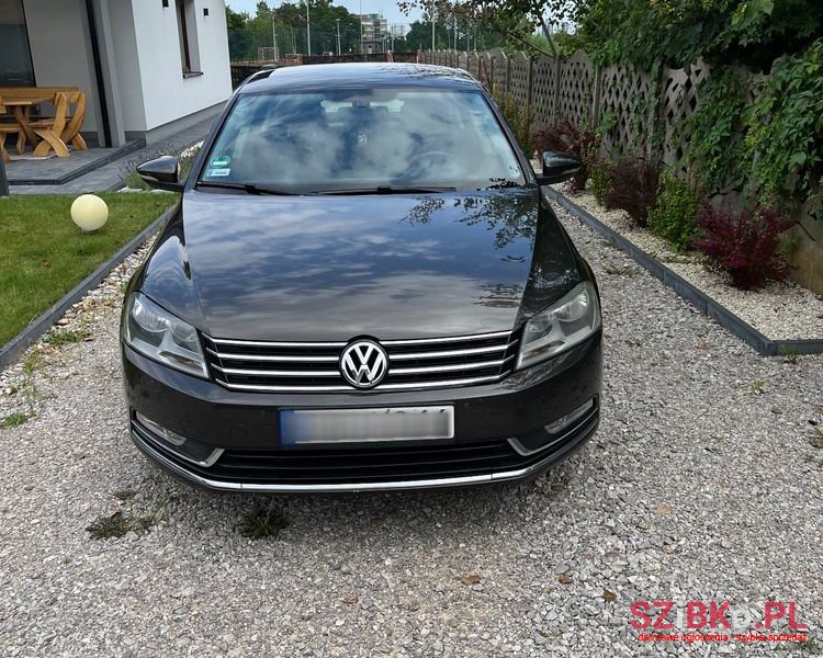 2013' Volkswagen Passat Variant photo #3