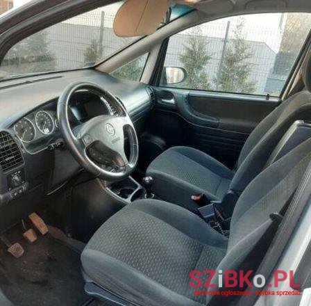 2004' Opel Zafira photo #4