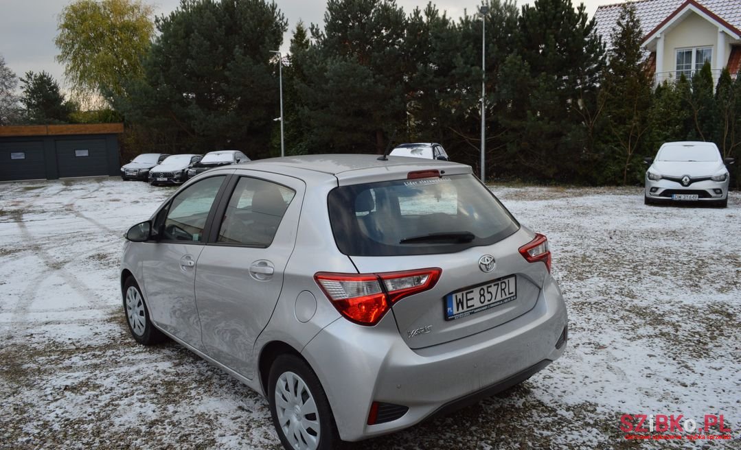 2017' Toyota Yaris photo #1