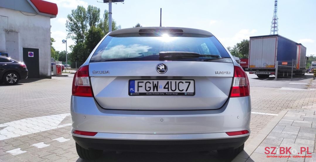 2014' Skoda Rapid photo #3