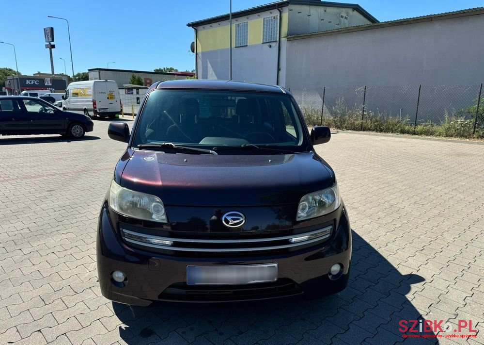 2007' Daihatsu Materia 1.5 Black Edition photo #2