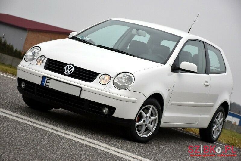 2003' Volkswagen Polo photo #1