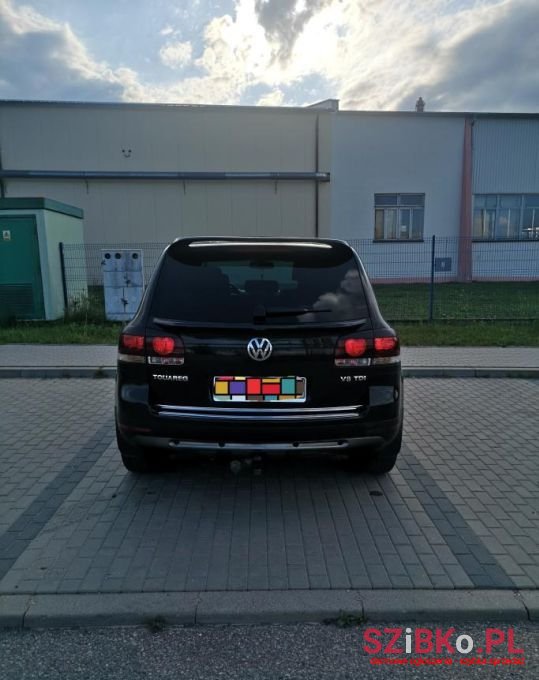 2009' Volkswagen Touareg photo #4