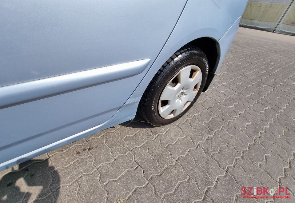 2005' Toyota Corolla photo #4