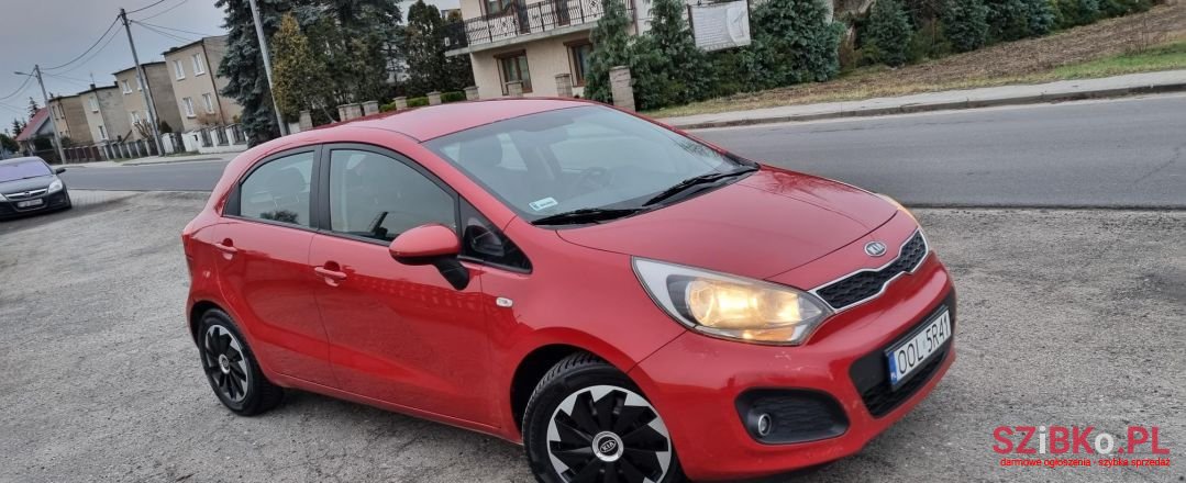 2011' Kia Rio photo #3