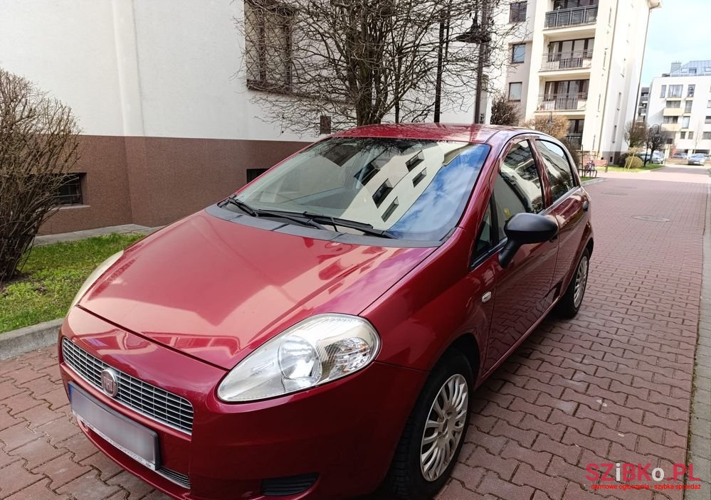 2009' Fiat Grande Punto 1.2 8V Active photo #2