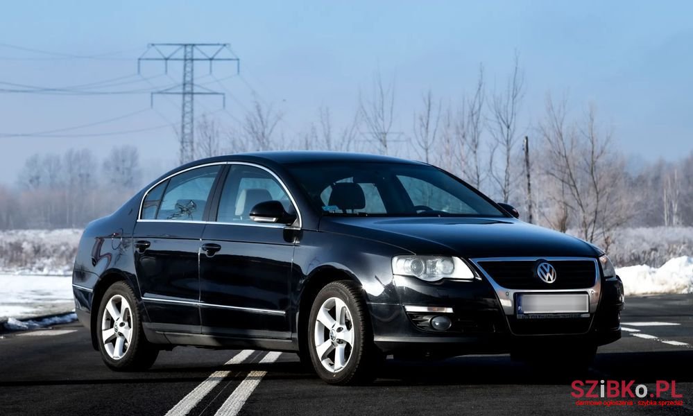 2009' Volkswagen Passat photo #1