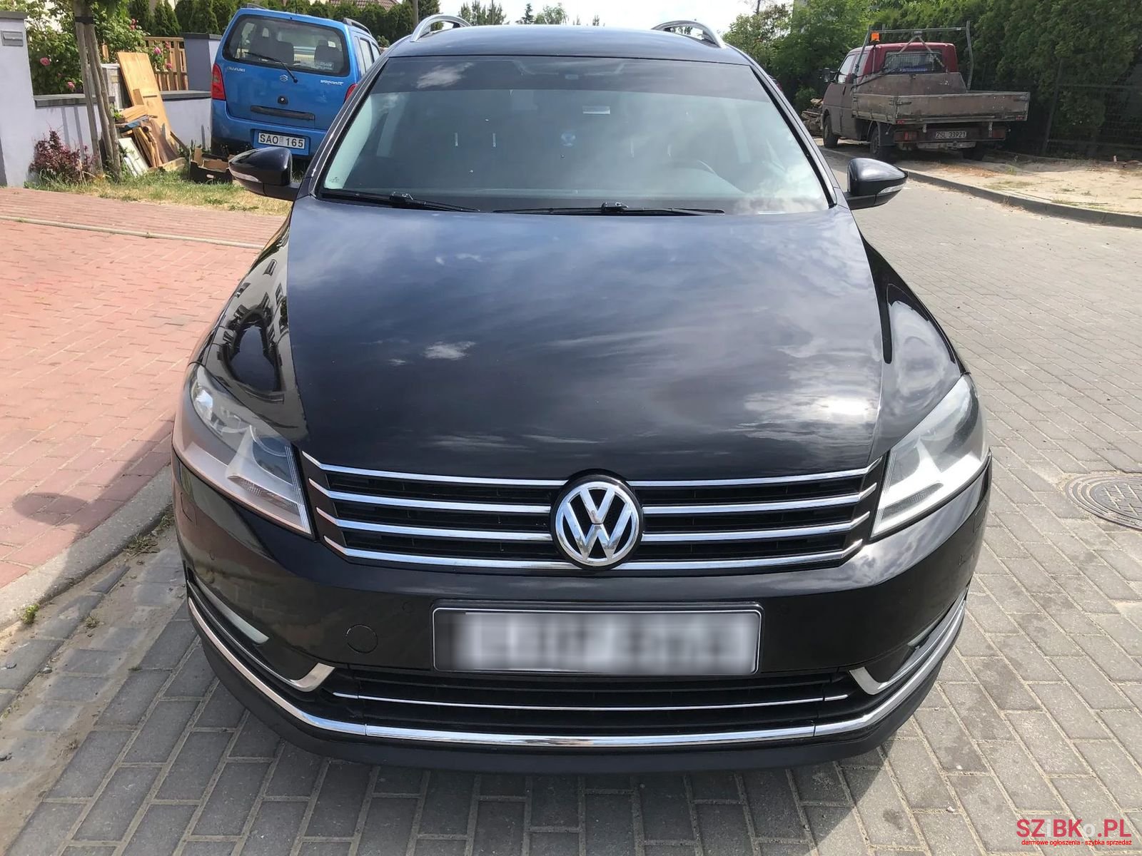 2011' Volkswagen Passat photo #2