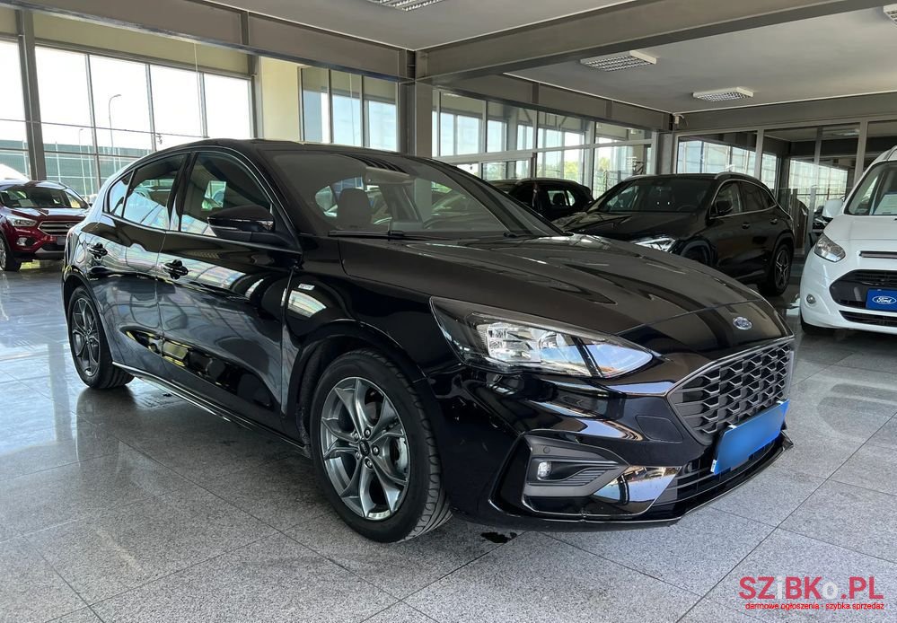 2021' Ford Focus St-Line photo #3