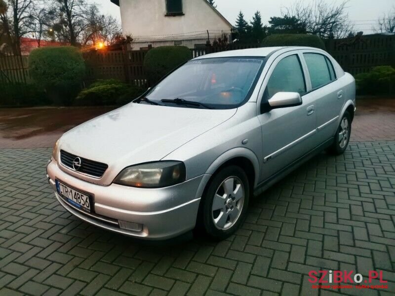 2004' Opel Astra photo #1