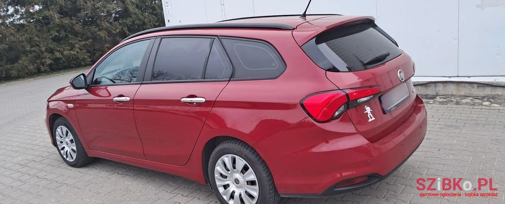 2017' Fiat Tipo photo #2