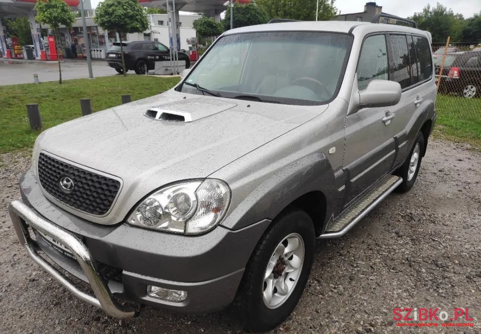 2005' Hyundai Terracan photo #1