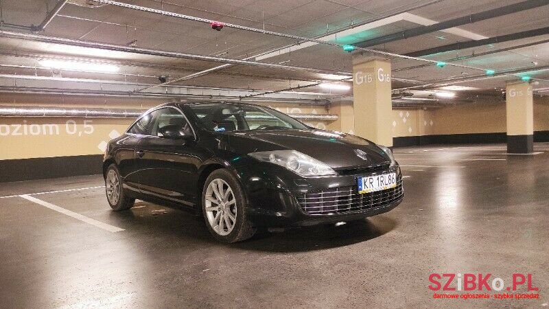 2010' Renault Laguna photo #2