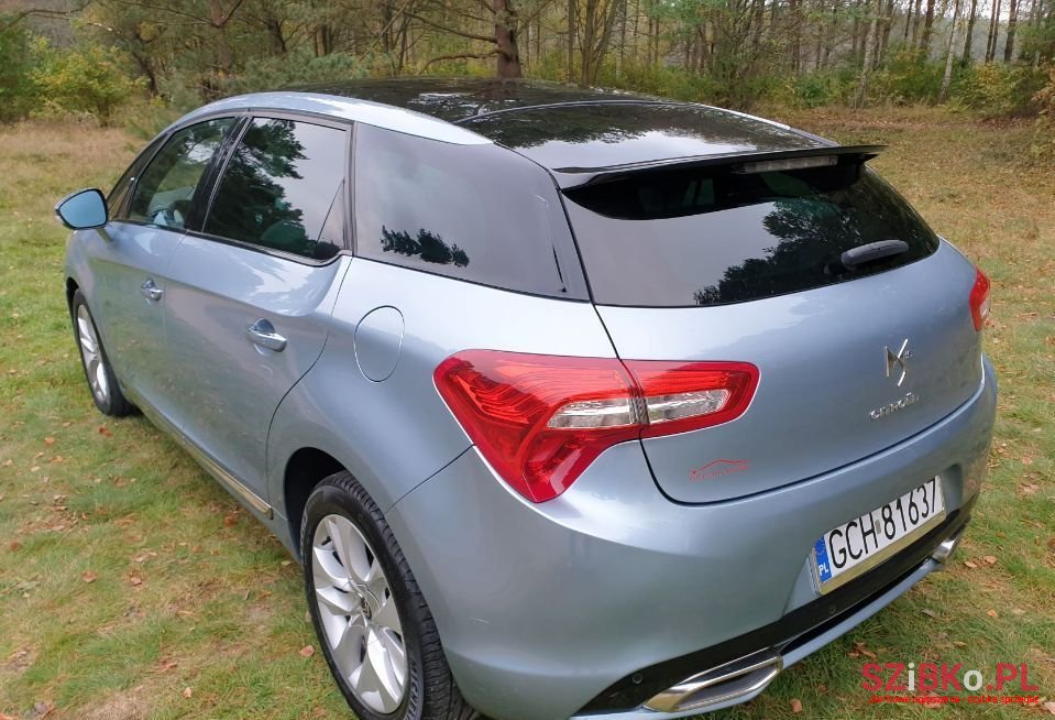 2012' Citroen DS5 photo #3