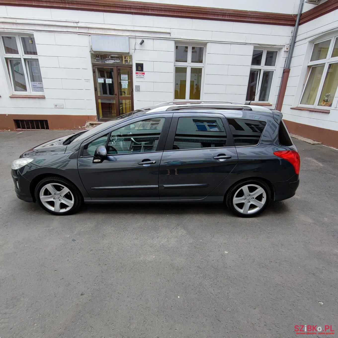 2009' Peugeot 308 photo #3