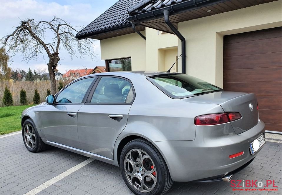 2006' Alfa Romeo 159 photo #3