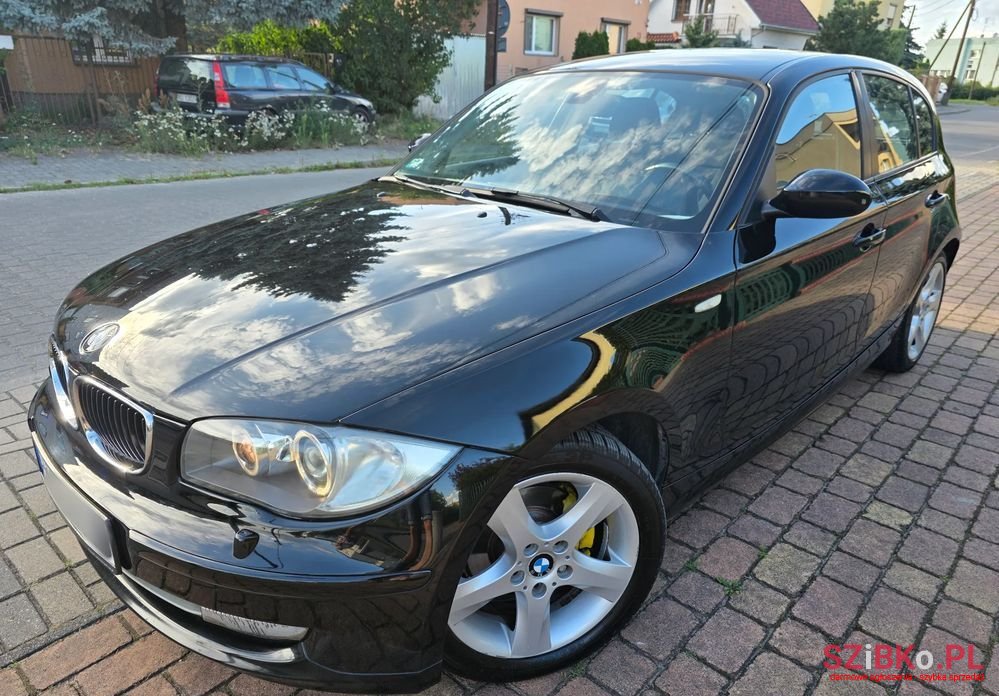 2007' BMW 1 Series 118D photo #3