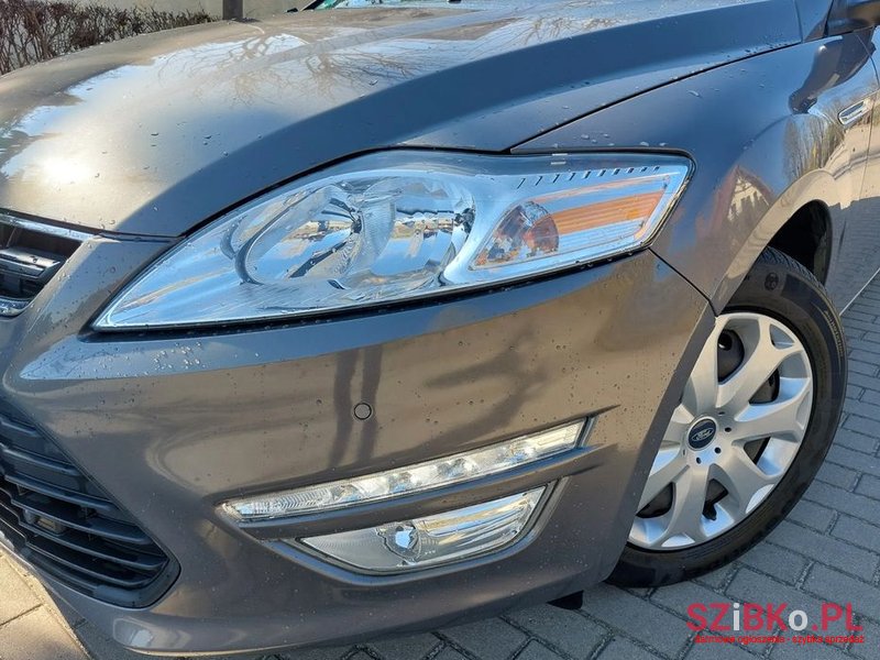 2011' Ford Mondeo photo #1