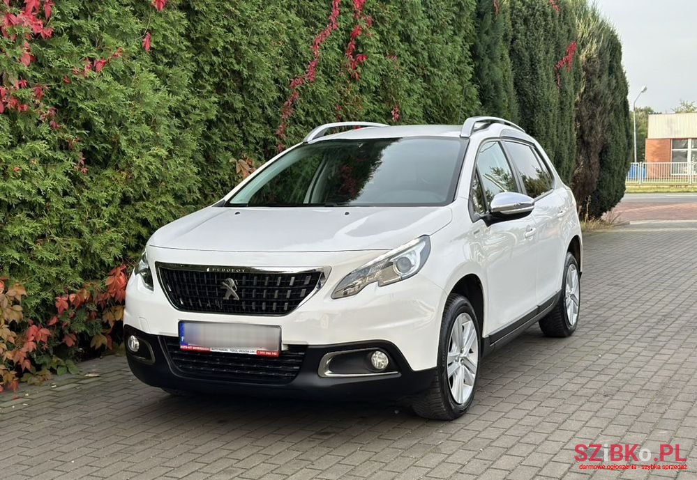 2018' Peugeot 2008 photo #2