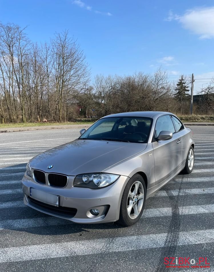 2012' BMW 1 Series photo #2