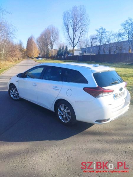 2015' Toyota Auris photo #2