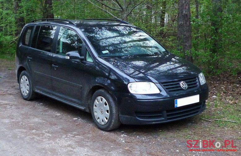 2005' Volkswagen Touran photo #1