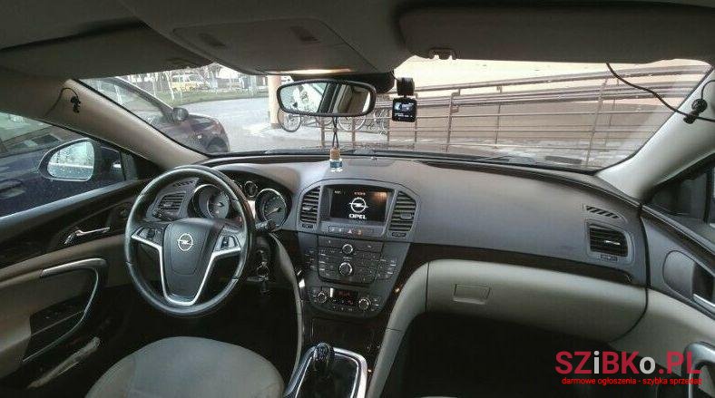 2010' Opel Insignia photo #4